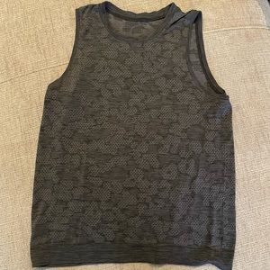 Lululemon tank top size 8